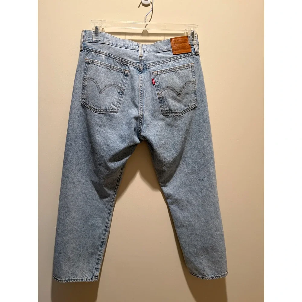Levis Premium Wedgie Straight Jeans Light Wash Button Fly Denim Size 30